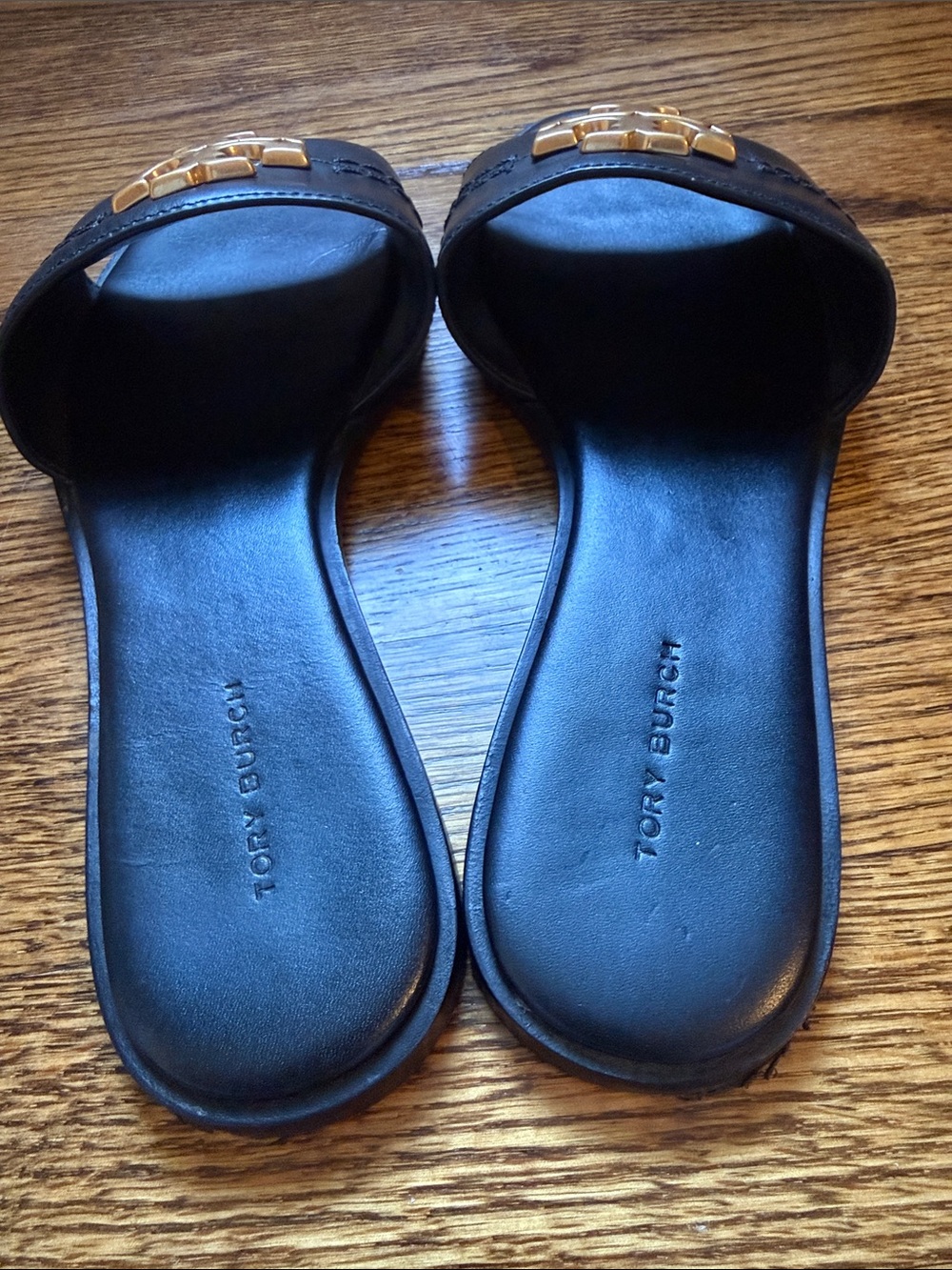 Tory Burch Women’s Black Leather Slide Sandals with Gold Logo - Picture 4 of 5